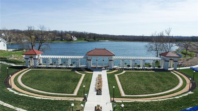 3262 SW Pergola Park Drive, Lee's Summit, MO 64081