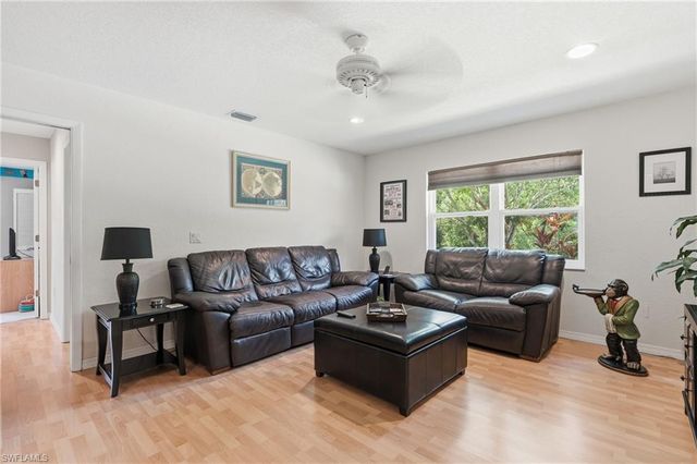 1140 22nd AVE NE, Naples, FL 34120