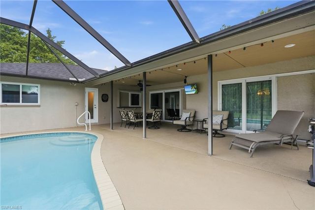 1140 22nd AVE NE, Naples, FL 34120
