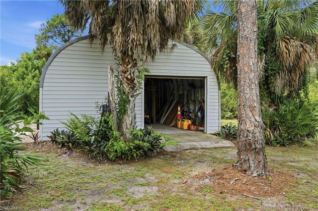 1140 22nd AVE NE, Naples, FL 34120