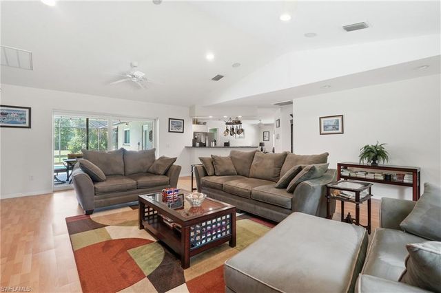 1140 22nd AVE NE, Naples, FL 34120