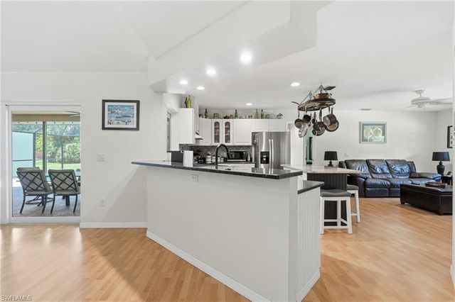 1140 22nd AVE NE, Naples, FL 34120
