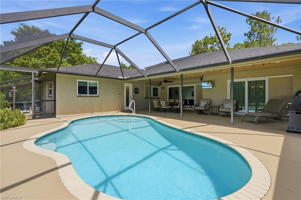 1140 22nd AVE NE, Naples, FL 34120