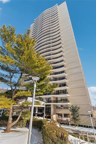 102-10 66th Road 20G, Forest Hills, NY 11375