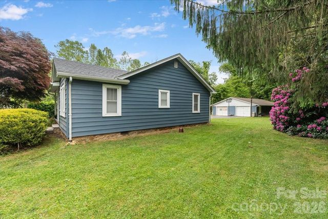 1203 Allens Creek Road, Waynesville, NC 28786