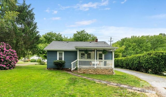 1203 Allens Creek Road, Waynesville, NC 28786