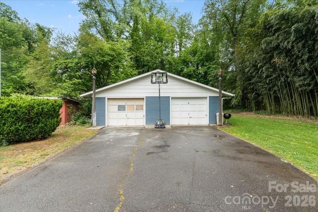 1203 Allens Creek Road, Waynesville, NC 28786