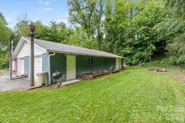 1203 Allens Creek Road, Waynesville, NC 28786