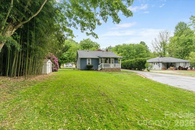1203 Allens Creek Road, Waynesville, NC 28786