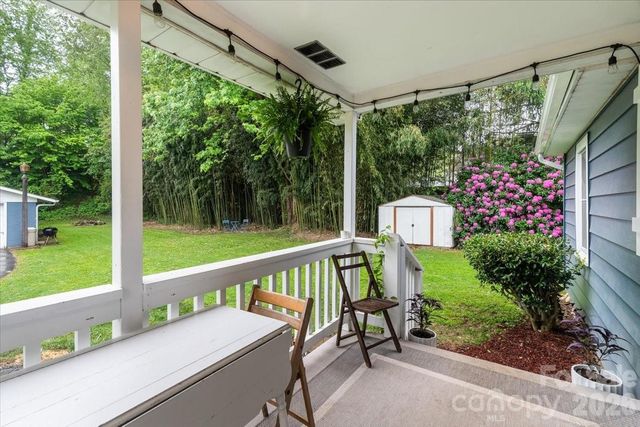 1203 Allens Creek Road, Waynesville, NC 28786