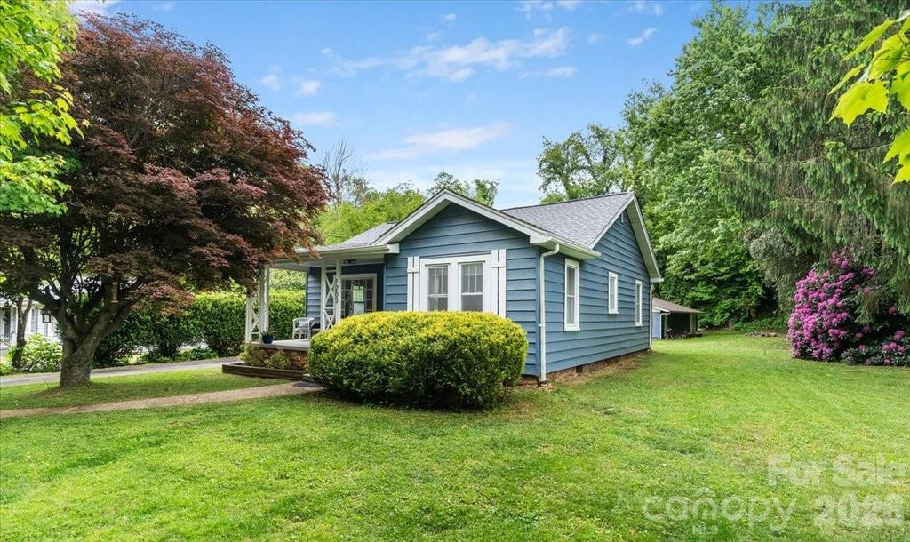 1203 Allens Creek Road, Waynesville, NC 28786