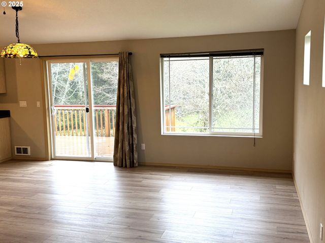 2600 Ne 33RD St, Lincoln City, OR 97367