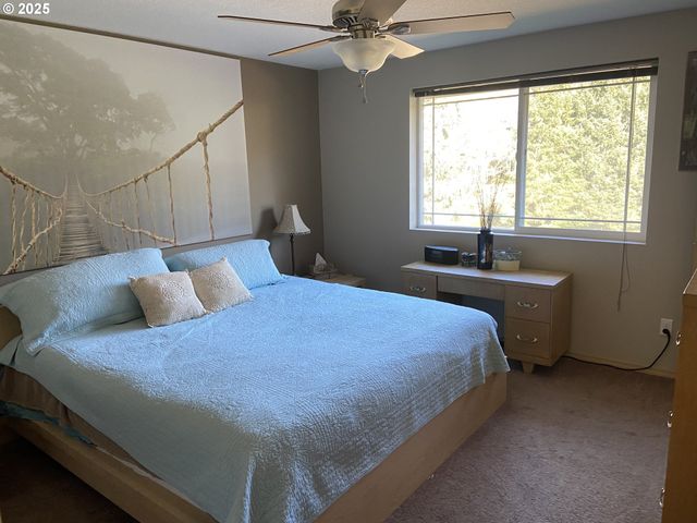 2600 Ne 33RD St, Lincoln City, OR 97367