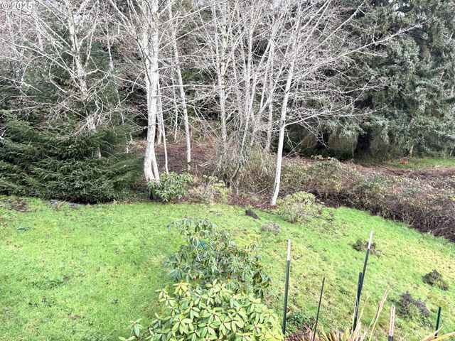 2600 Ne 33RD St, Lincoln City, OR 97367