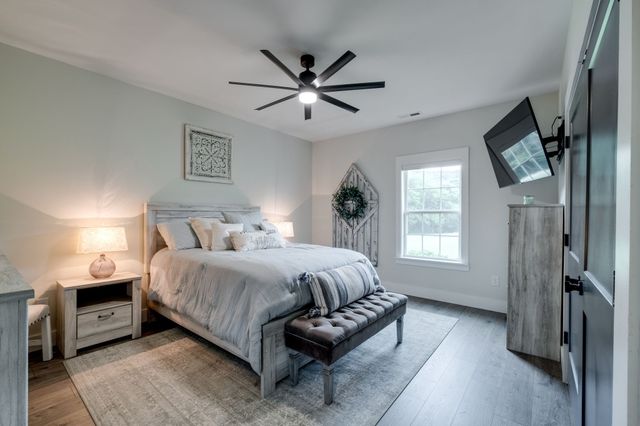 242 Plunkett Creek Rd, Gordonsville, TN 38563