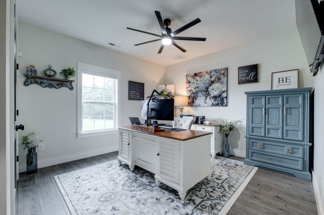 242 Plunkett Creek Rd, Gordonsville, TN 38563