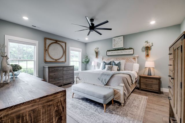 242 Plunkett Creek Rd, Gordonsville, TN 38563
