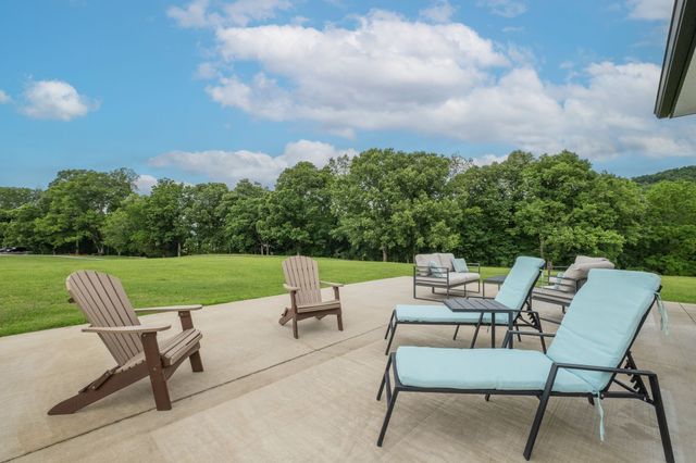 242 Plunkett Creek Rd, Gordonsville, TN 38563