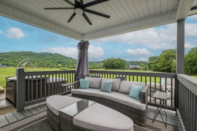 242 Plunkett Creek Rd, Gordonsville, TN 38563