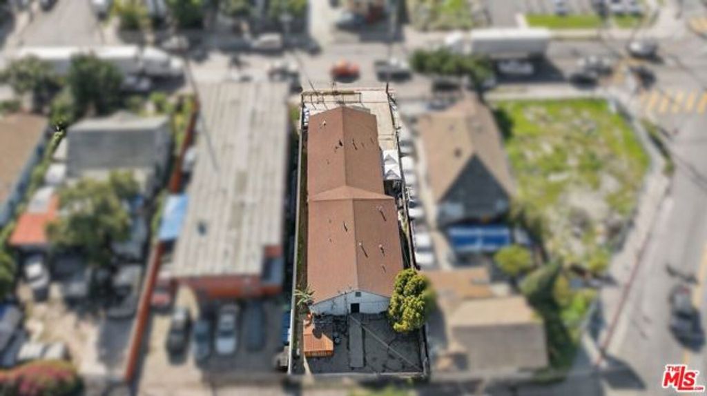 1523 E Vernon Avenue, Los Angeles, CA 90011