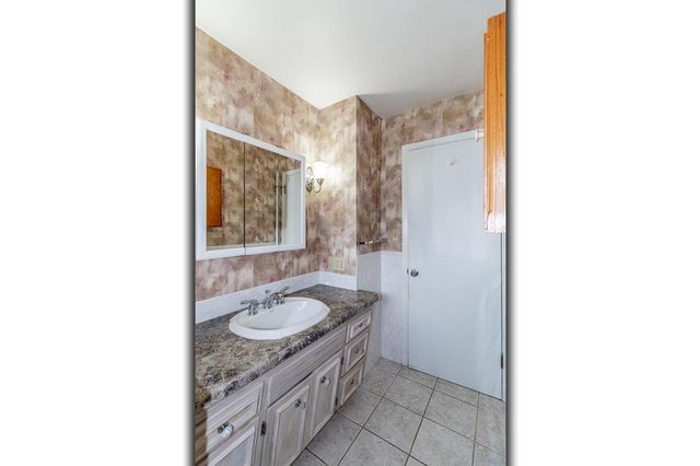 1808 NASSAU STREET, New London, WI 54961