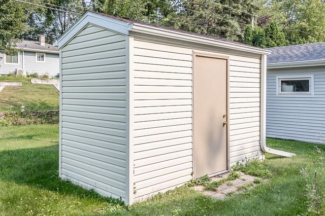 1808 NASSAU STREET, New London, WI 54961