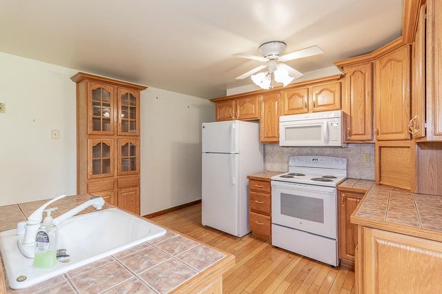 1808 NASSAU STREET, New London, WI 54961