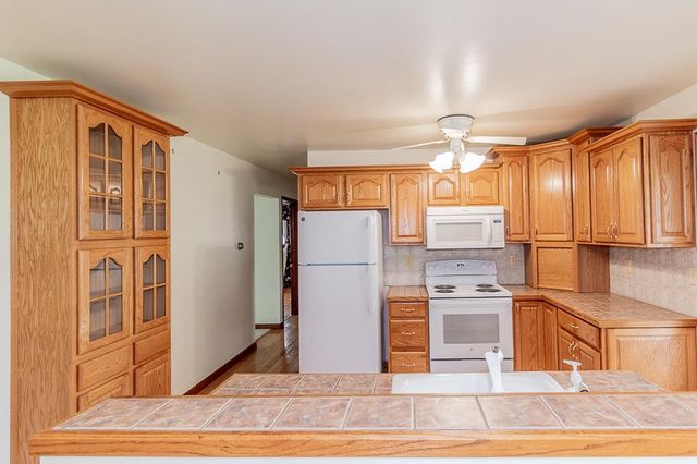 1808 NASSAU STREET, New London, WI 54961