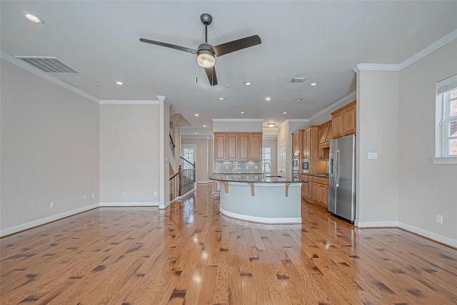 38 Islewood Boulevard, The Woodlands, TX 77380