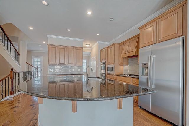 38 Islewood Boulevard, The Woodlands, TX 77380