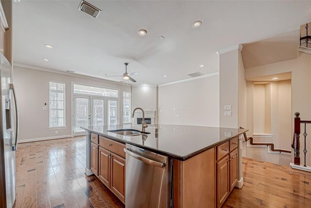 38 Islewood Boulevard, The Woodlands, TX 77380