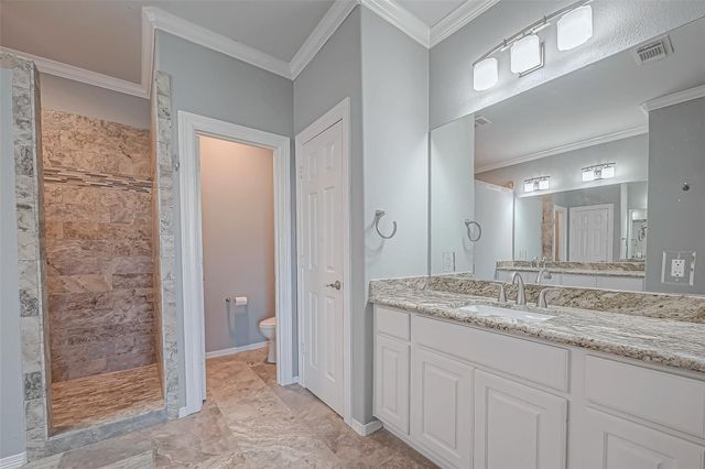 38 Islewood Boulevard, The Woodlands, TX 77380