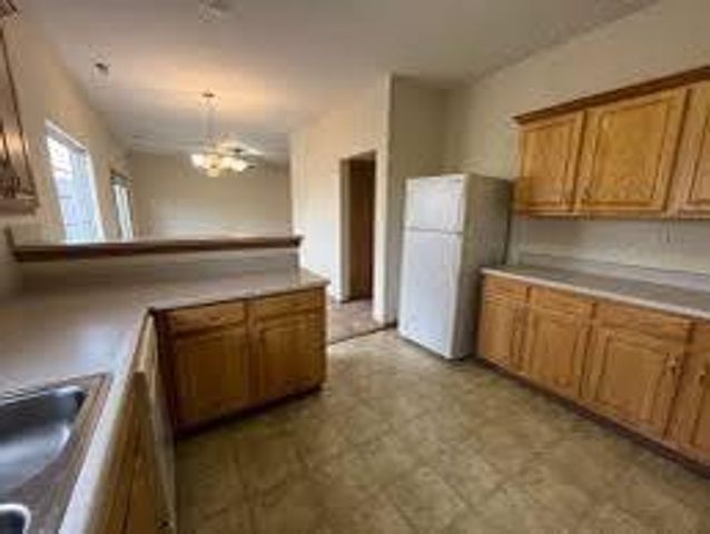 Park Avenue, Warrensburg, MO 64093