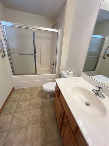 Park Avenue, Warrensburg, MO 64093