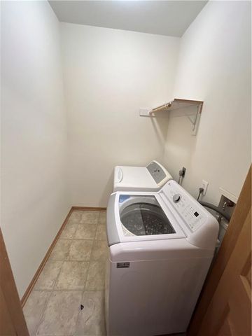 Park Avenue, Warrensburg, MO 64093