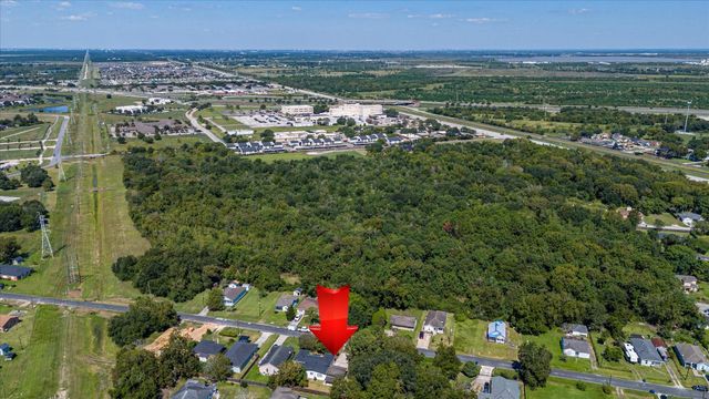 6405 Woodrow Street, Texas City, TX 77591