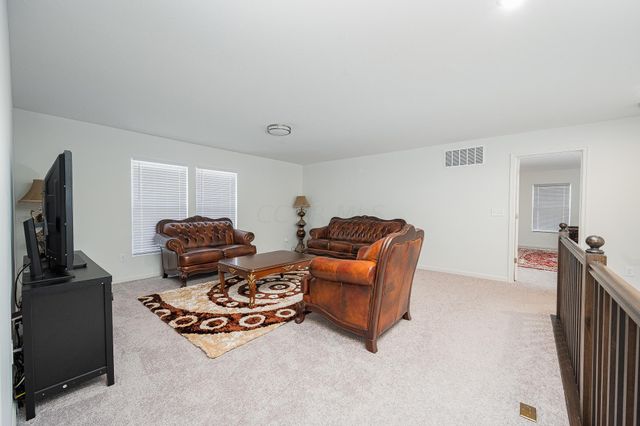 3821 Aviary Loop, Hilliard, OH 43026