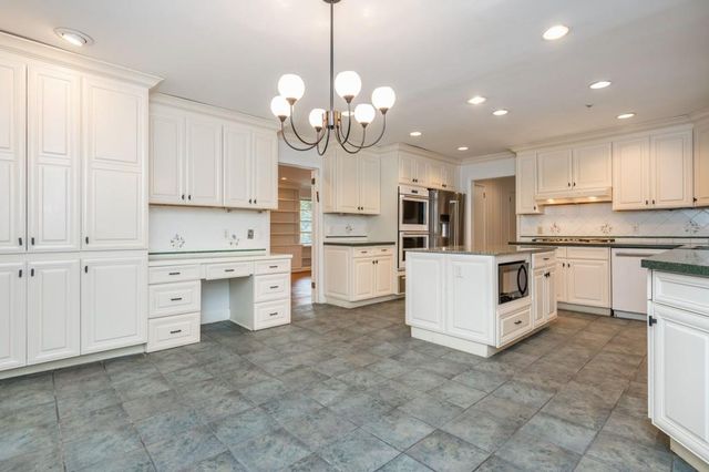 1664 Mason Mill NE Road, Atlanta, GA 30329