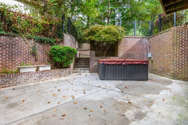 1664 Mason Mill NE Road, Atlanta, GA 30329