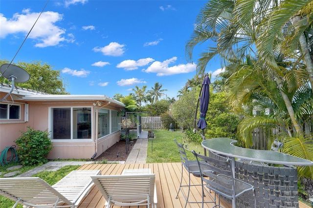 2725 SE 5th Court, Pompano Beach, FL 33062