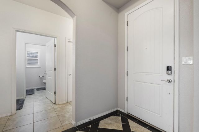 1860 Camino Cancun, Los Lunas, NM 87031
