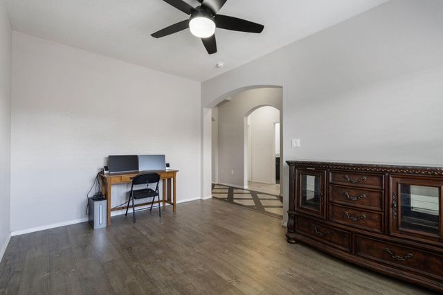 1860 Camino Cancun, Los Lunas, NM 87031