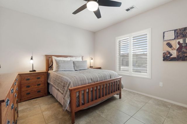 1860 Camino Cancun, Los Lunas, NM 87031