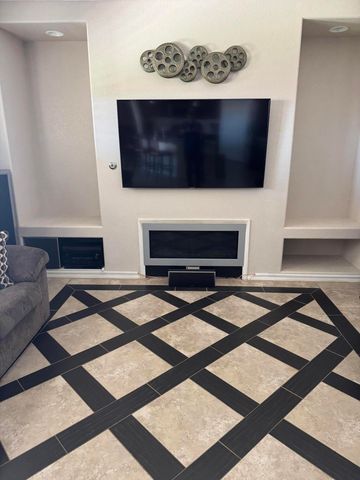 1860 Camino Cancun, Los Lunas, NM 87031