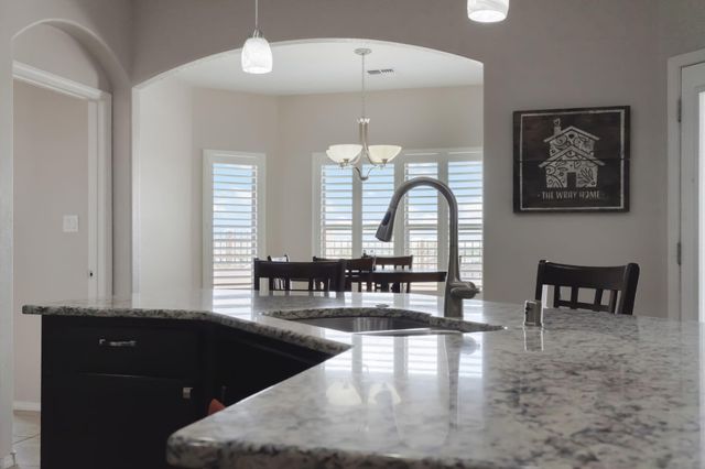 1860 Camino Cancun, Los Lunas, NM 87031