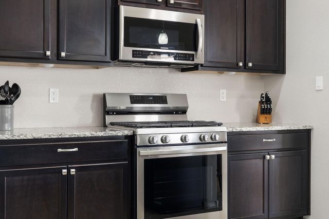 1860 Camino Cancun, Los Lunas, NM 87031