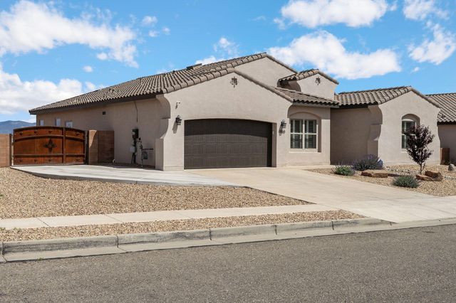 1860 Camino Cancun, Los Lunas, NM 87031