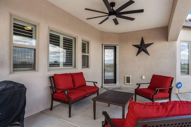 1860 Camino Cancun, Los Lunas, NM 87031