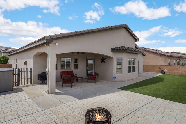 1860 Camino Cancun, Los Lunas, NM 87031