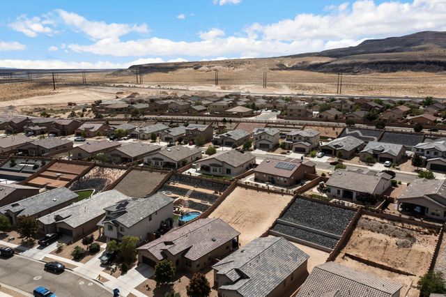 1860 Camino Cancun, Los Lunas, NM 87031